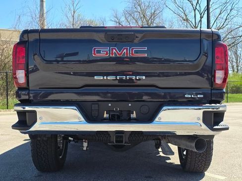 New 2026 GMC Sierra 2500 SLE w/ SLE Value Package; AWD/4WD image 15