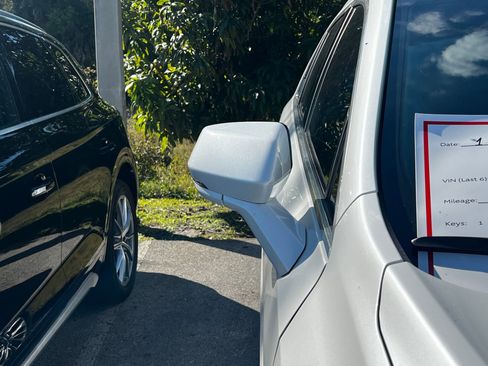 Used 2024 Cadillac XT4 Premium Luxury w/ Technology Package image 9