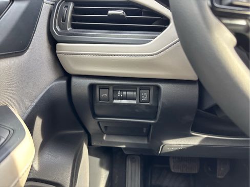 Certified 2025 Subaru Forester Premium image 20