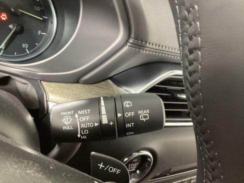 New 2025 MAZDA CX-5 Signature image 24