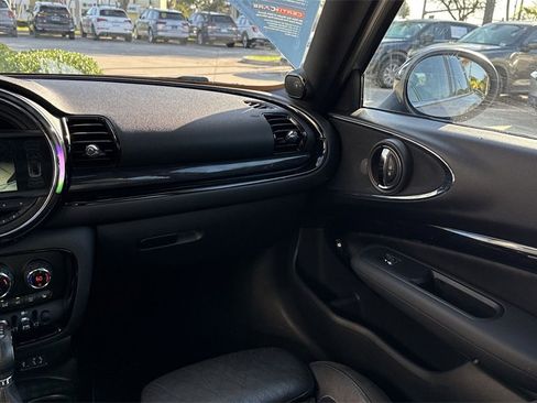 Used 2017 MINI Cooper Clubman S image 16
