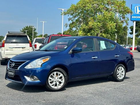Used 2018 Nissan Versa SV w/ SV Special Edition Package FWD image 1