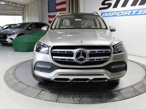 Used 2022 Mercedes-Benz GLS 450 4MATIC image 2