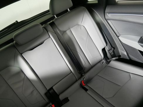 Used 2024 Audi Q3 2.0T Premium Plus image 14