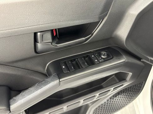 Used 2025 Toyota Tacoma SR5 AWD/4WD image 21