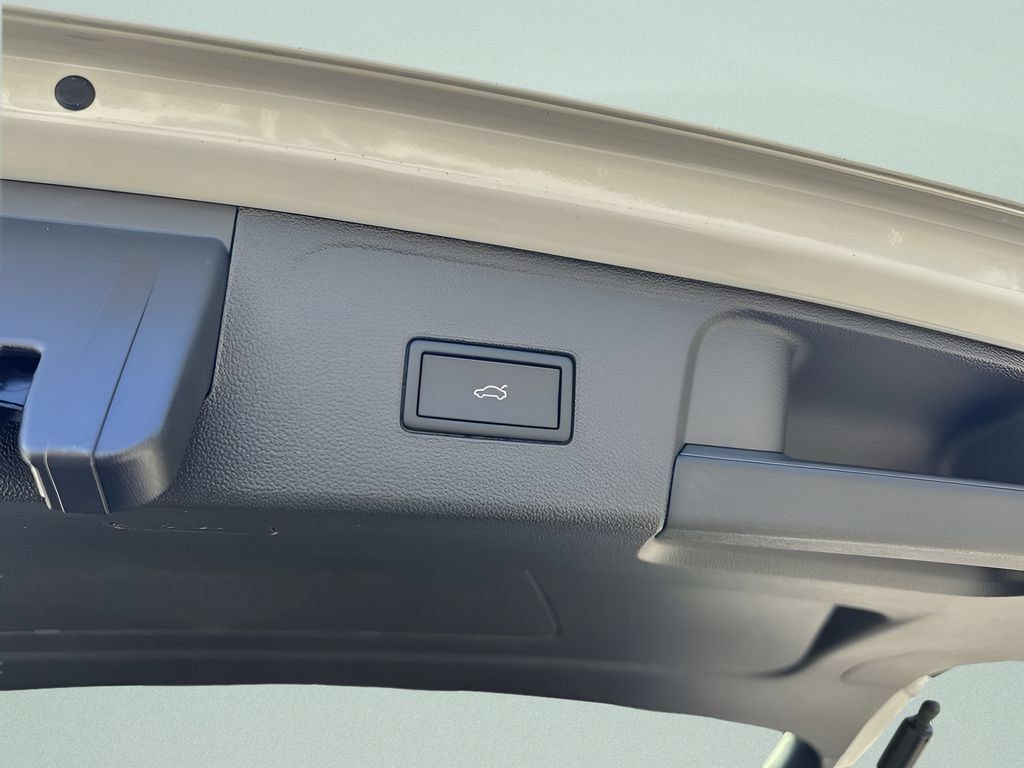 New 2026 Volkswagen Atlas SE FWD image 26