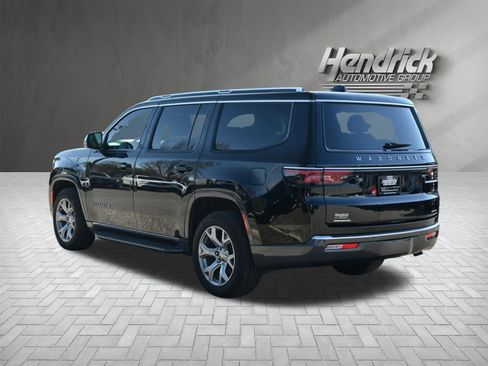 Used 2022 Jeep Wagoneer Series II AWD/4WD image 8