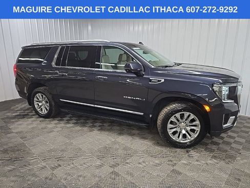 Used 2023 GMC Yukon XL Denali AWD/4WD image 1