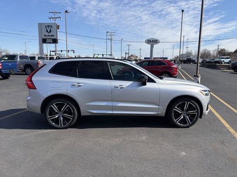 Used 2021 Volvo XC60 T5 R-Design w/ Advanced Package image 9