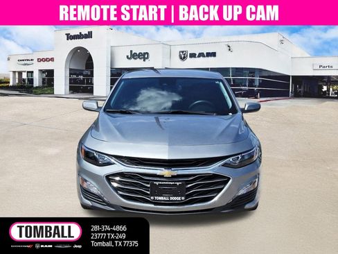 Used 2024 Chevrolet Malibu LT FWD image 2