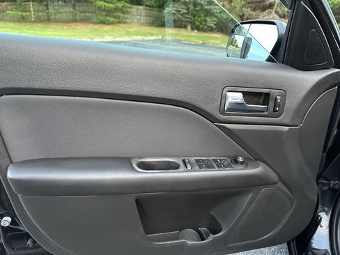 Used 2012 Ford Fusion SE image 19