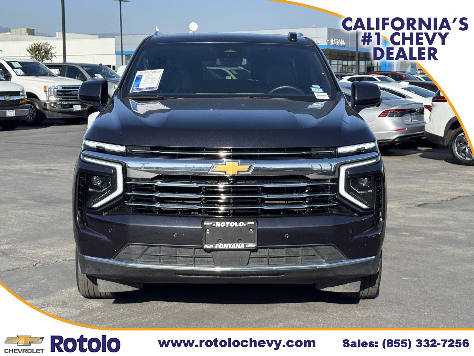 Used 2025 Chevrolet Suburban LT RWD image 2
