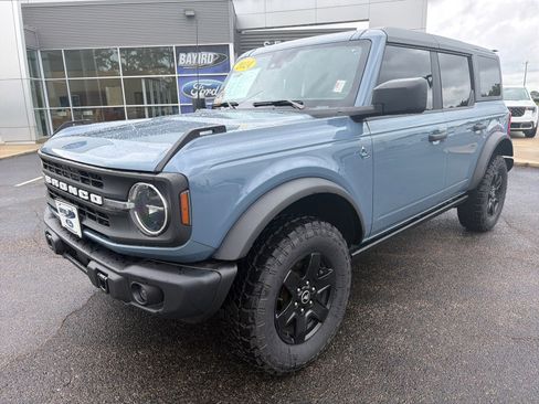 Used 2024 Ford Bronco Black Diamond AWD/4WD image 2