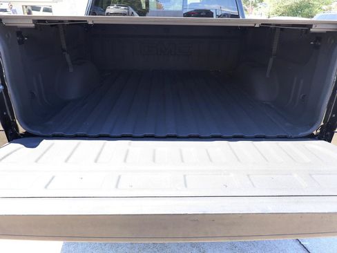 Used 2018 GMC Sierra 1500 SLT AWD/4WD image 6