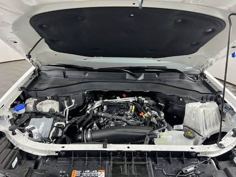 Used 2025 Ford Explorer Active image 34