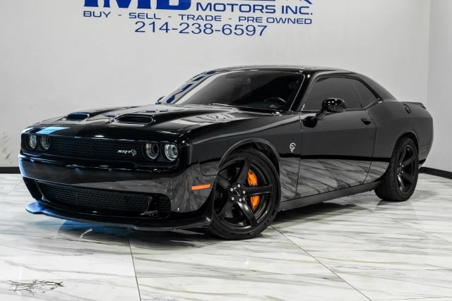 Used 2020 Dodge Challenger SRT Hellcat w/ Plus Package RWD image 2