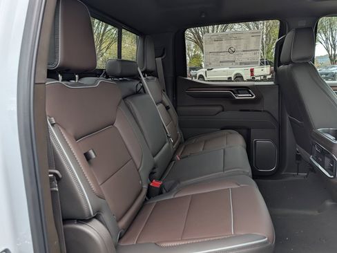 New 2026 GMC Sierra 1500 Denali w/ Denali Reserve Package AWD/4WD image 30