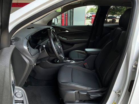 Used 2025 Buick Encore GX Preferred FWD image 10