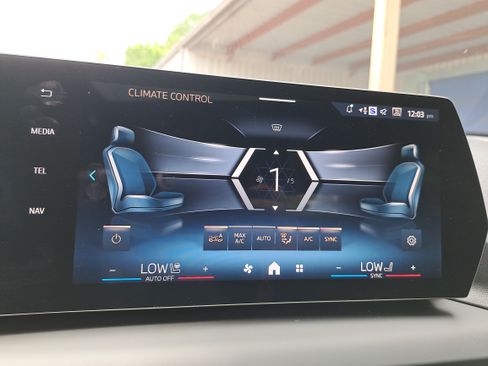 New 2026 BMW 228i w/ Technology Package FWD image 21