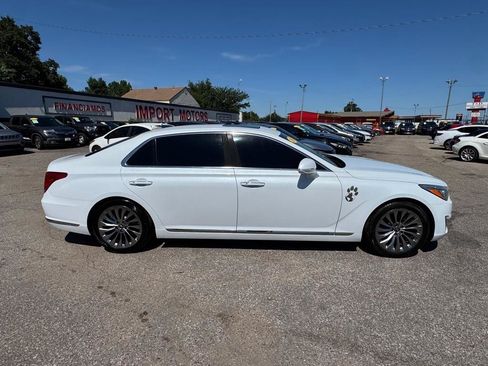Used 2017 Genesis G90 3.3T Premium RWD image 4
