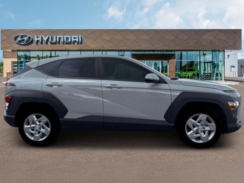 New 2026 Hyundai Kona SE image 9