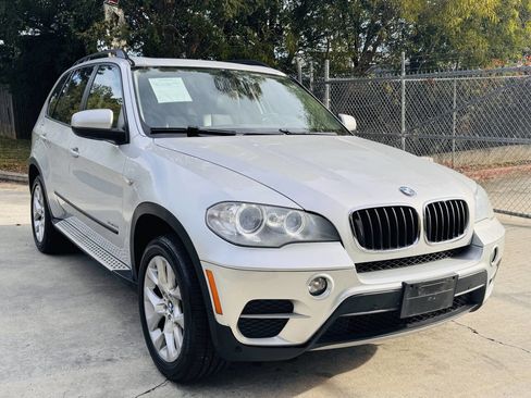Used 2013 BMW X5 xDrive35i image 2