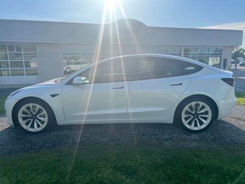 Used 2021 Tesla Model 3 Long Range AWD/4WD image 5