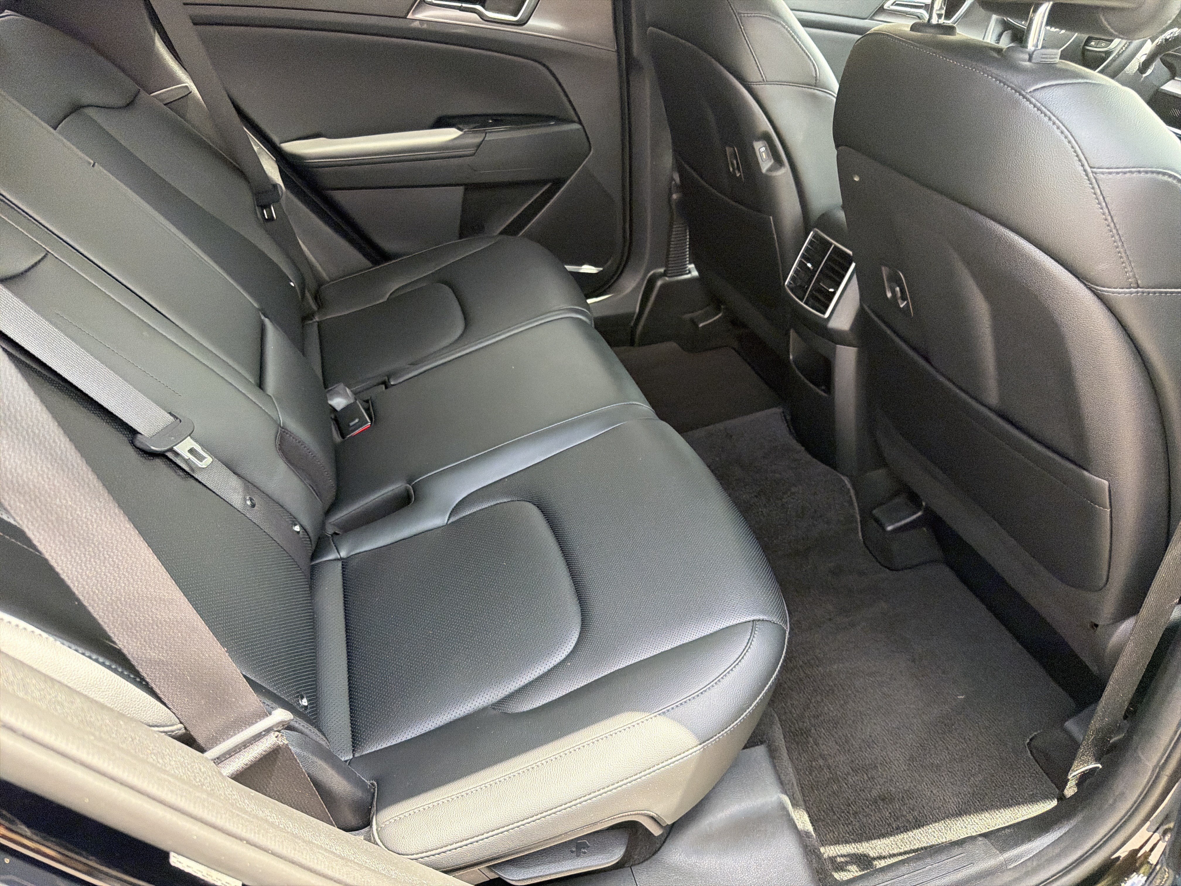 Used 2023 Kia Sportage EX FWD image 16