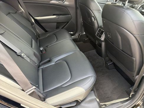 Used 2023 Kia Sportage EX FWD image 16