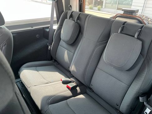 Used 2022 Jeep Wrangler Sport AWD/4WD image 24
