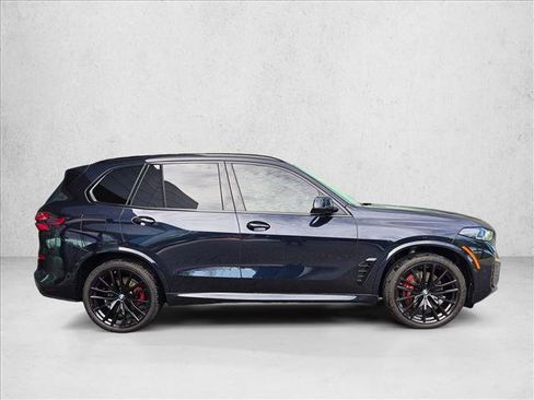 Used 2025 BMW X5 sDrive40i w/ M Sport Package RWD image 4