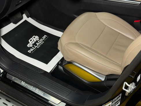 Used 2015 Mercedes-Benz GL 550 4MATIC image 44