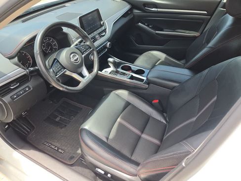 Used 2024 Nissan Altima 2.5 SR FWD image 10