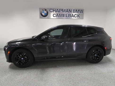 Used 2024 BMW iX xDrive50 w/ Premium Package AWD/4WD image 3