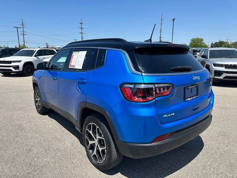 Used 2024 Jeep Compass Limited AWD/4WD image 3