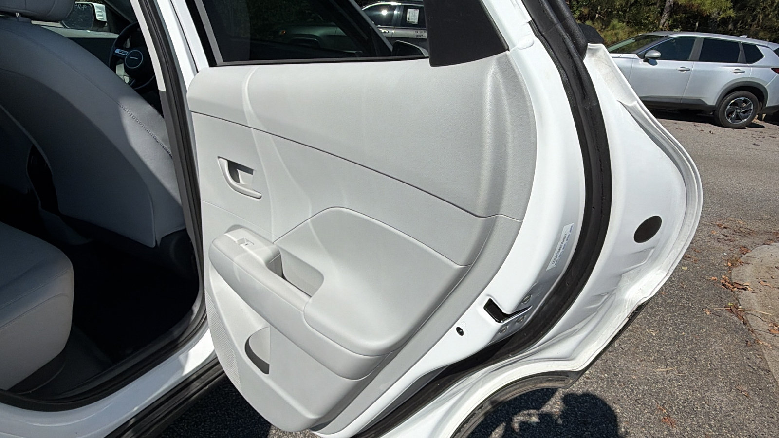 Used 2025 Hyundai Kona SEL AWD/4WD image 20