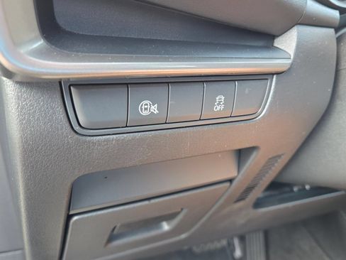 Used 2024 MAZDA MAZDA3 s FWD image 29