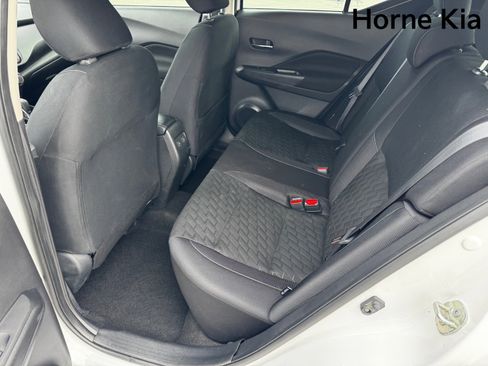 Used 2023 Nissan Kicks SV image 11