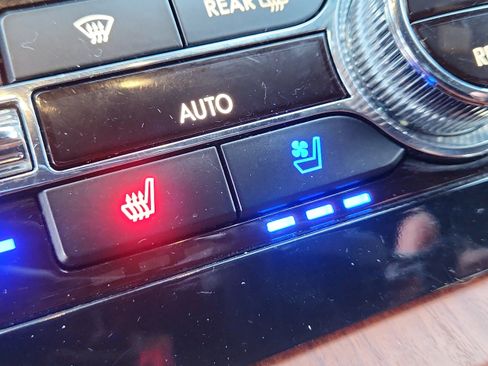 Used 2024 Lincoln Navigator Premiere AWD/4WD image 25