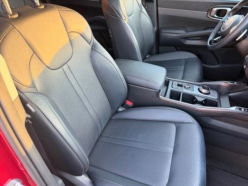 Used 2023 Kia Sorento EX w/ Panoramic Sunroof Package image 18