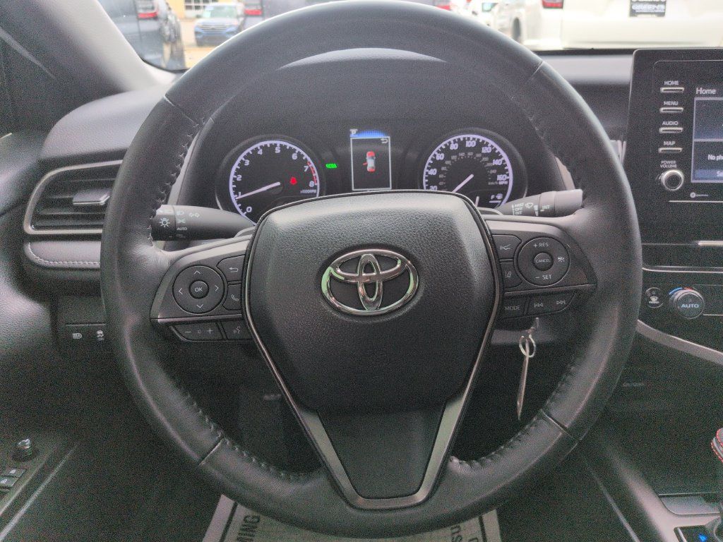 Used 2024 Toyota Camry SE w/ Cold Weather Package FWD image 14