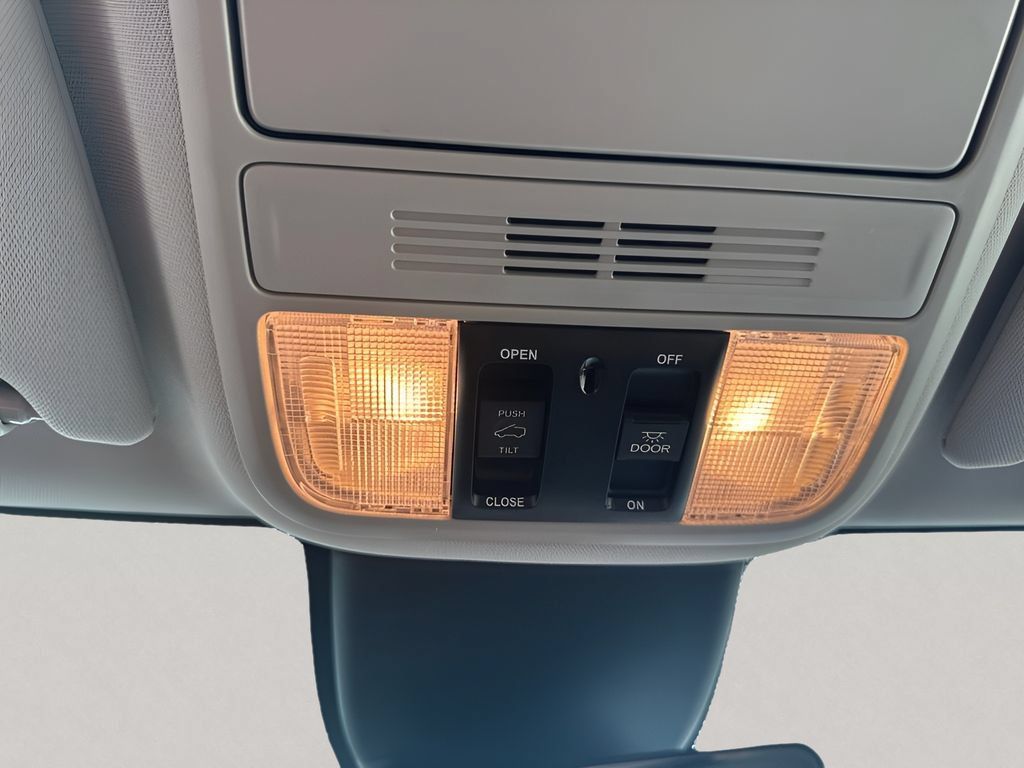 Used 2025 Honda Odyssey EX-L image 26