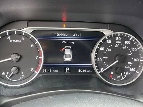 Used 2023 Nissan Sentra SR w/ SR Premium Package FWD image 18