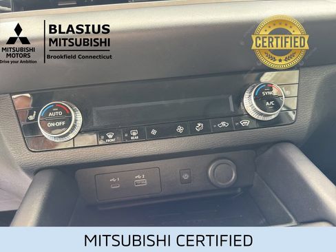Used 2023 Mitsubishi Outlander 4WD Plug-In Hybrid image 26