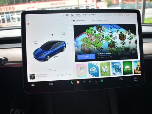 Used 2021 Tesla Model 3 Long Range AWD/4WD image 31