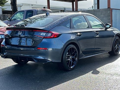 Used 2025 Honda Civic Sport image 3