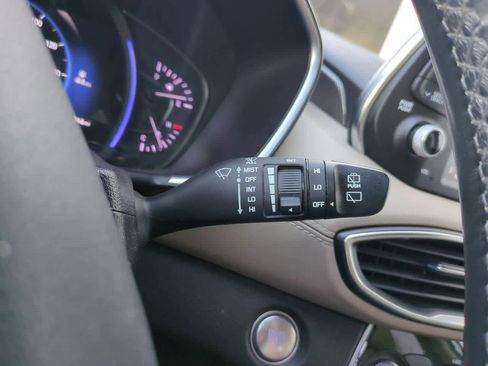 Used 2019 Hyundai Santa Fe Limited image 26