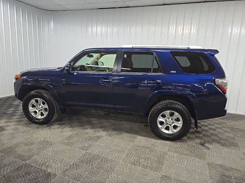 Used 2016 Toyota 4Runner SR5 Premium image 4