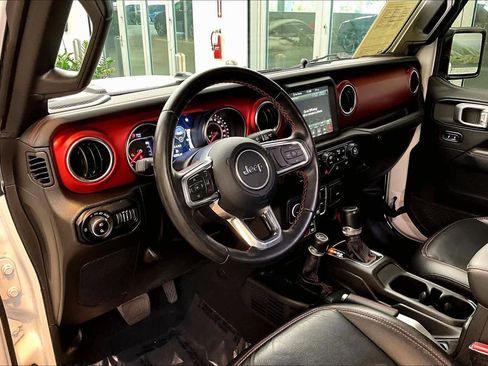 Used 2022 Jeep Gladiator Rubicon w/ LED Lighting Group AWD/4WD image 17