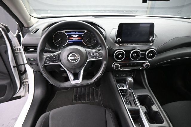 Used 2024 Nissan Sentra SV FWD image 20